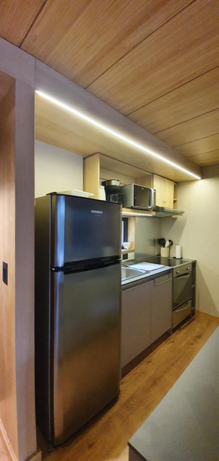 Hermoso Monoambiente De Diseno Unico, Con Patio, En El Centro De Sma. 4v5 * San Martin de los Andes